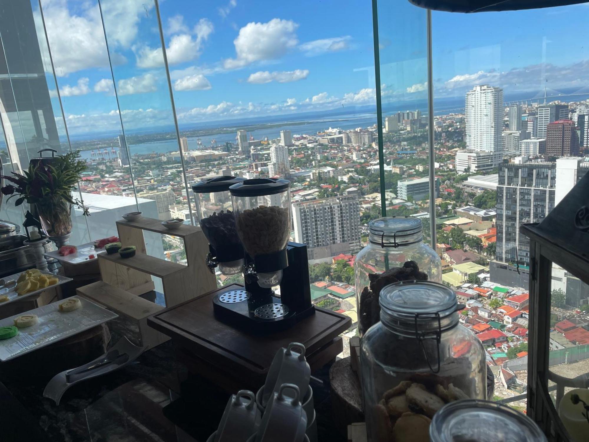 Condo Near Ayala Cebu City W Wifi Balcony Exterior foto